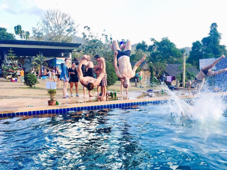 Pai Circus Hostel Εξωτερικό φωτογραφία